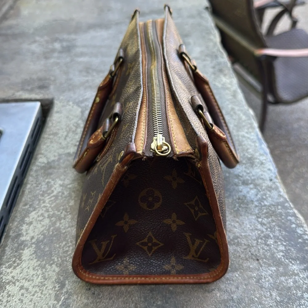 Louis Vuitton Brown Monogram Clutch - Picture 2 of 11